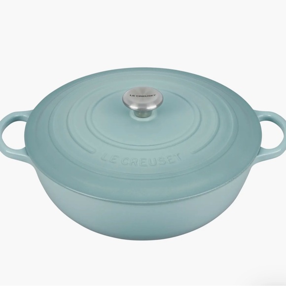 Le Creuset Enameled Cast Iron Signature Chef Dutch Oven - Sea Salt 7.5 qt - Picture 13 of 13